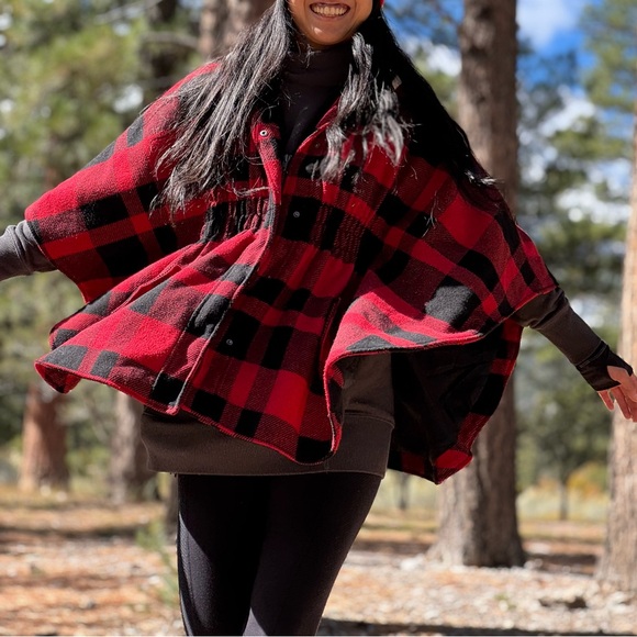 Plaid Poncho Jacket - Picture 2 of 3